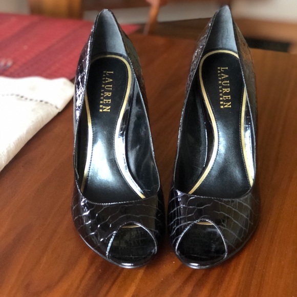 Ralph Lauren Crocodile Patent Heels Sz 9M - Picture 2 of 5